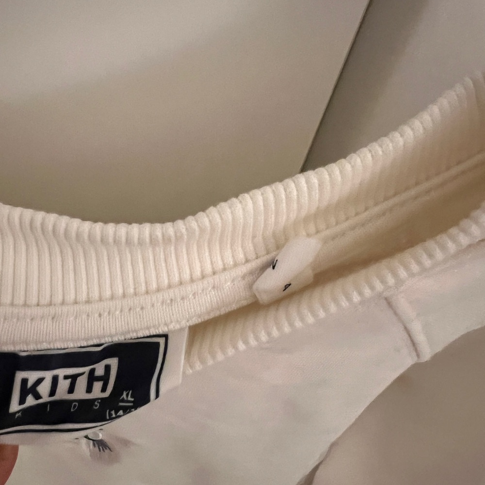 KITH CREWNECK - Picture 2 of 8